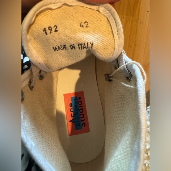 Acne Studios men’s size 42 us9 navy and white striped high tops new in box - Picture 6 of 7